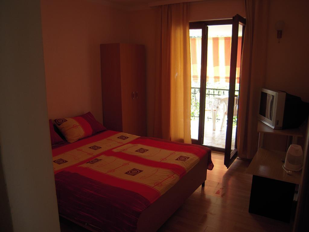 Lile Pestani Accommodation Exterior photo