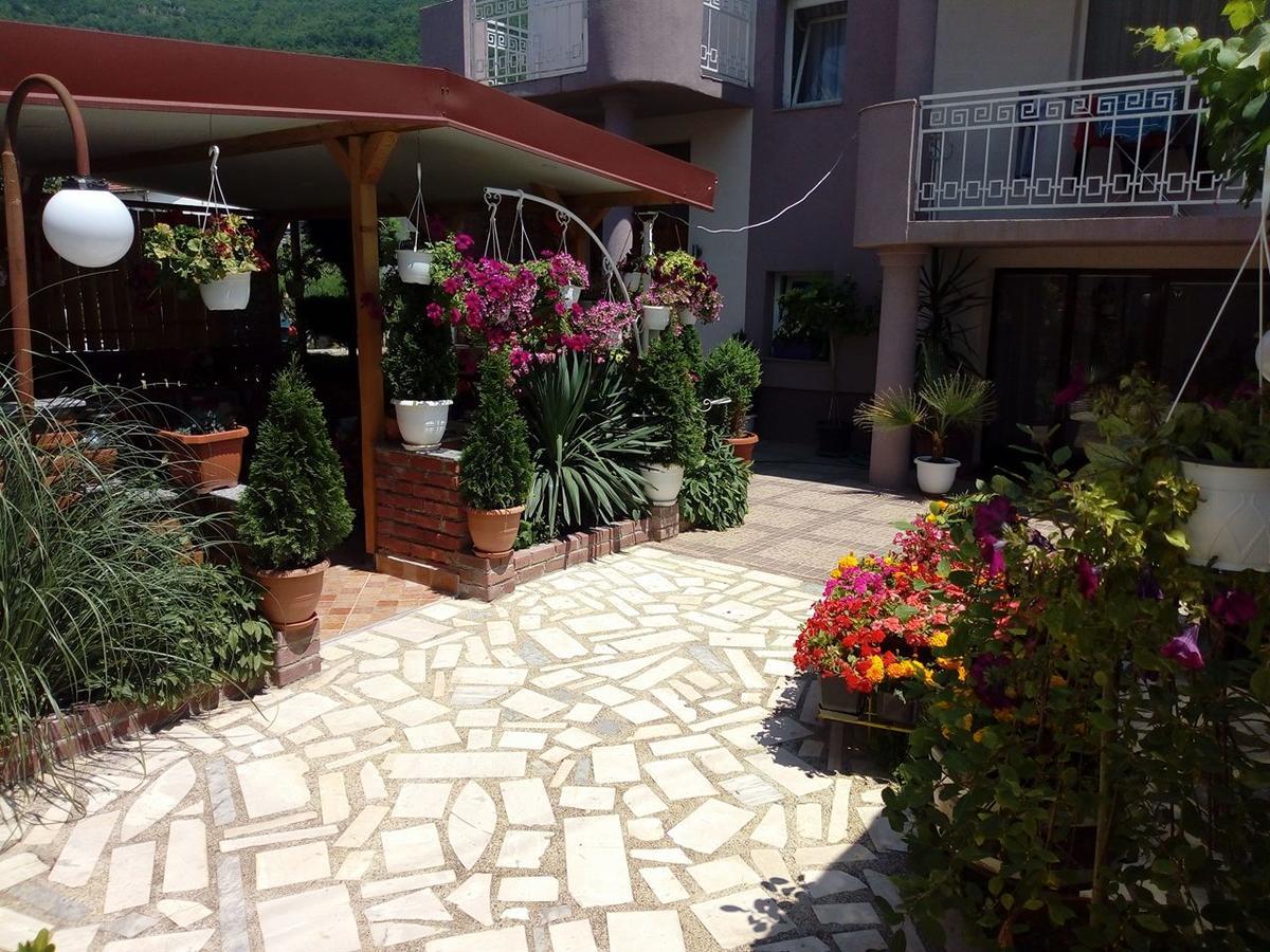 Lile Pestani Accommodation Exterior photo